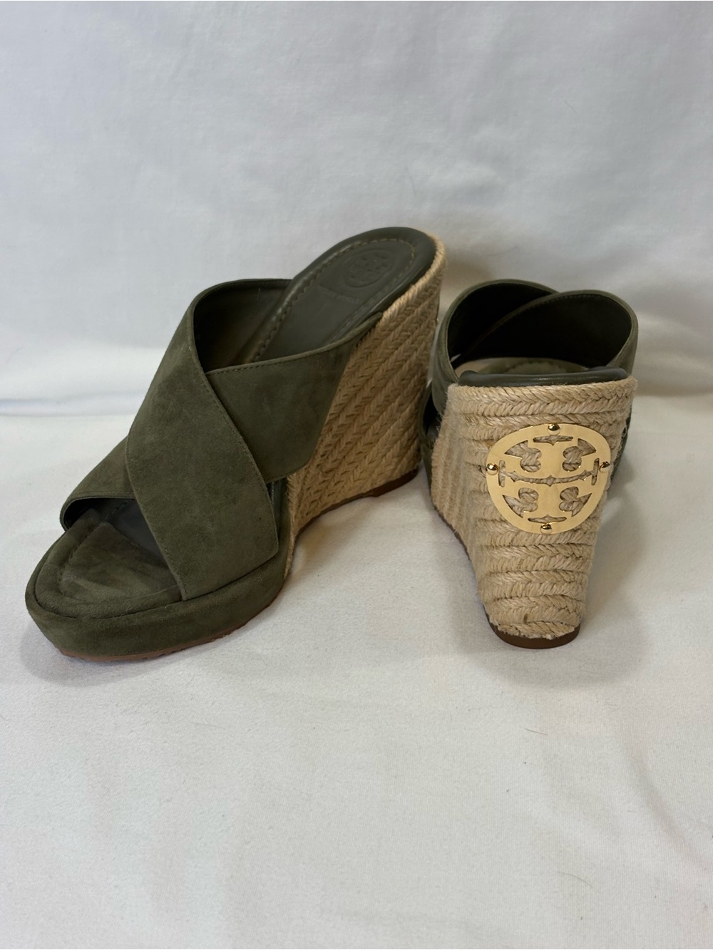 NEW Tory Burch Bailey Olive Suede Espadrille Wedge Sandals Gold Logo SZ 6.5 $329